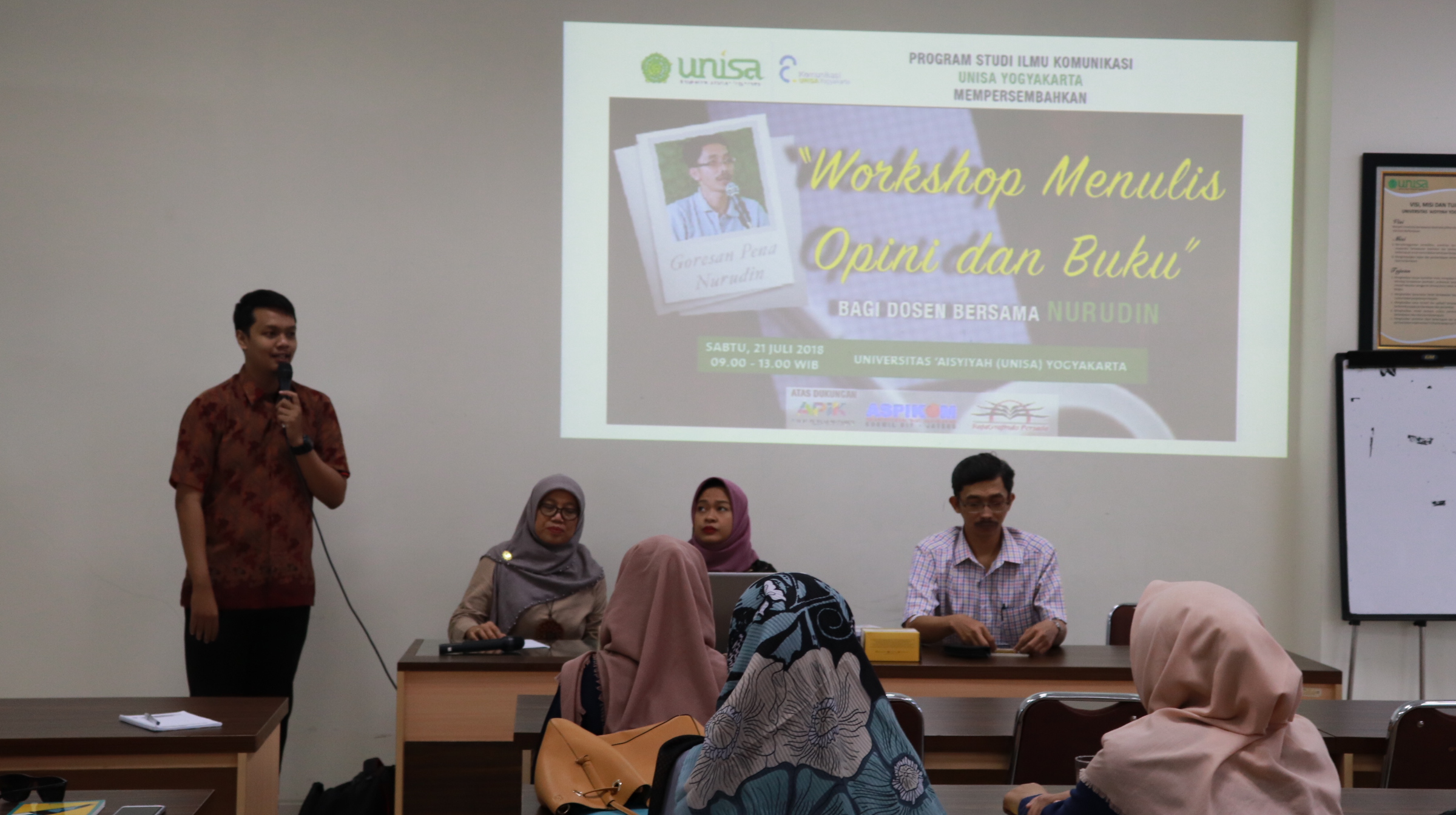 Ilmu Komunikasi UNISA “Workshop Menulis Opini dan Buku”